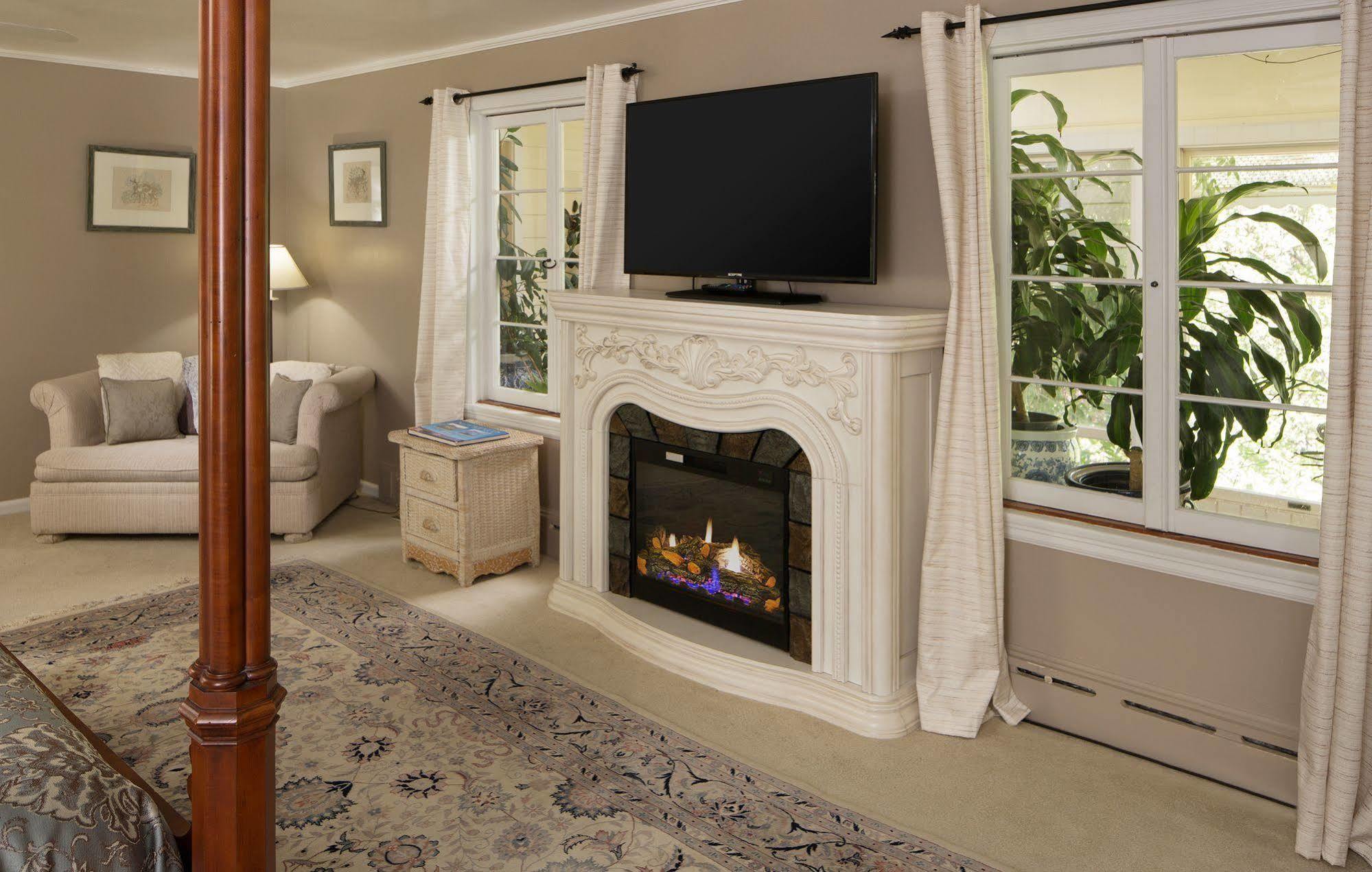 Casa Blanca Inn And Suites Фармингтон Экстерьер фото
