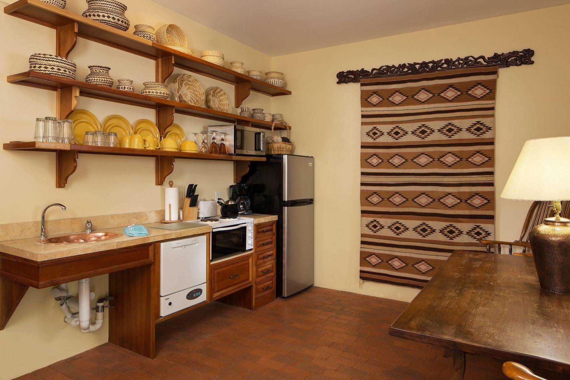 Casa Blanca Inn And Suites Фармингтон Экстерьер фото