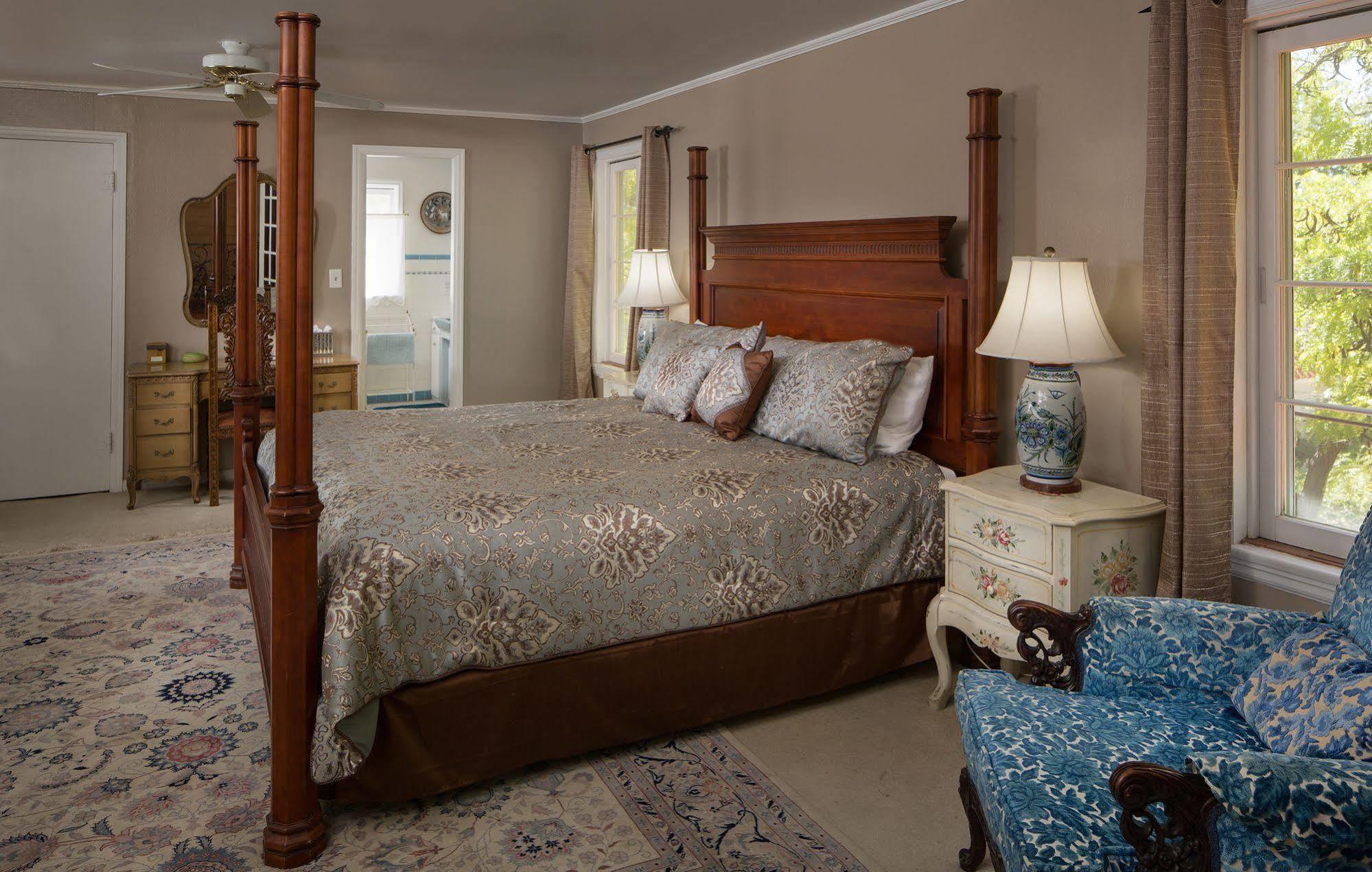 Casa Blanca Inn And Suites Фармингтон Экстерьер фото