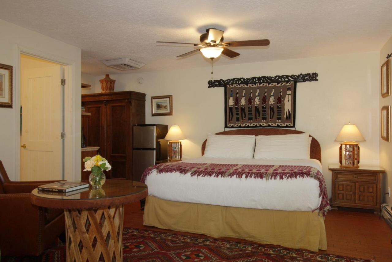 Casa Blanca Inn And Suites Фармингтон Экстерьер фото