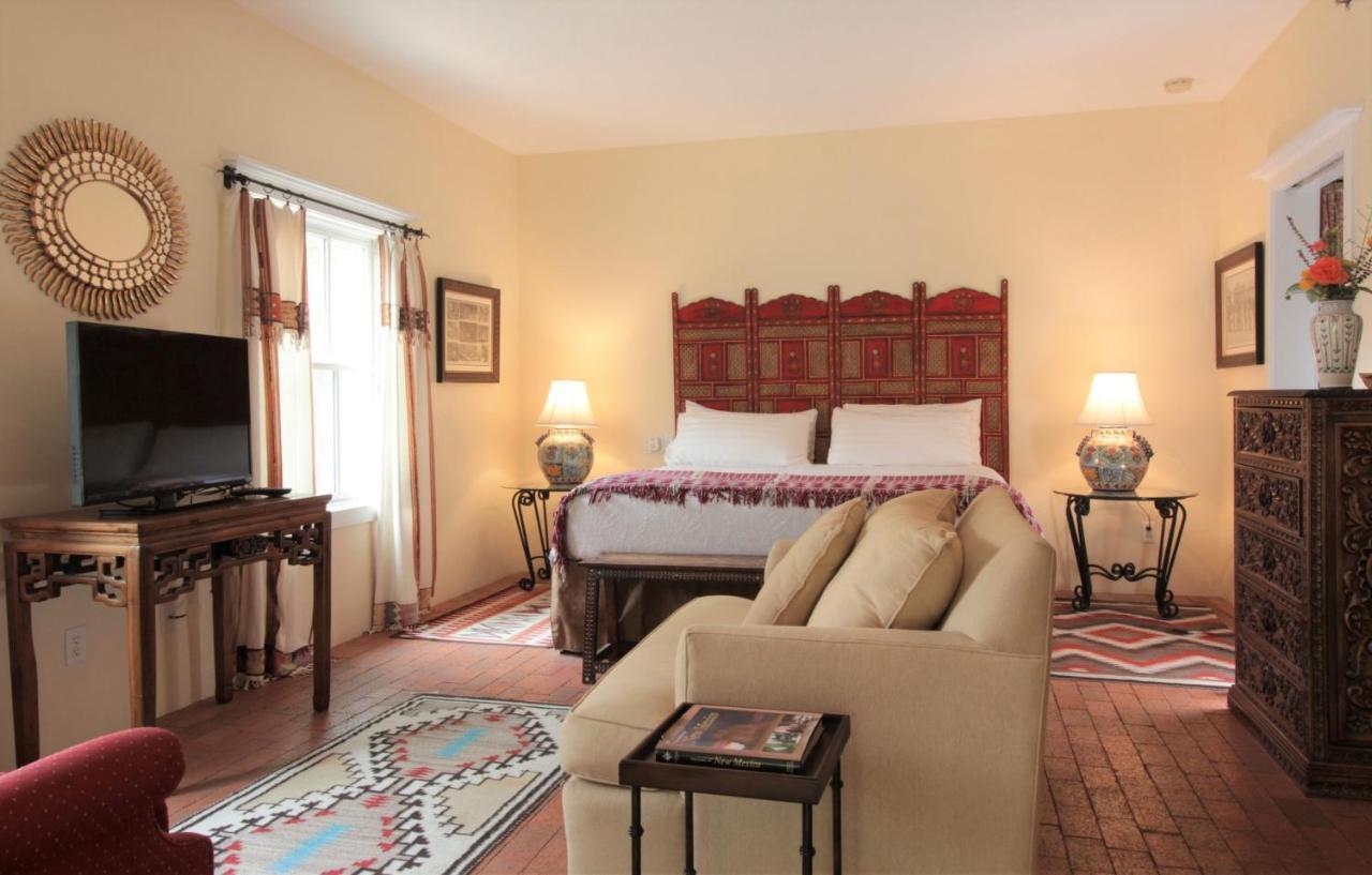 Casa Blanca Inn And Suites Фармингтон Экстерьер фото