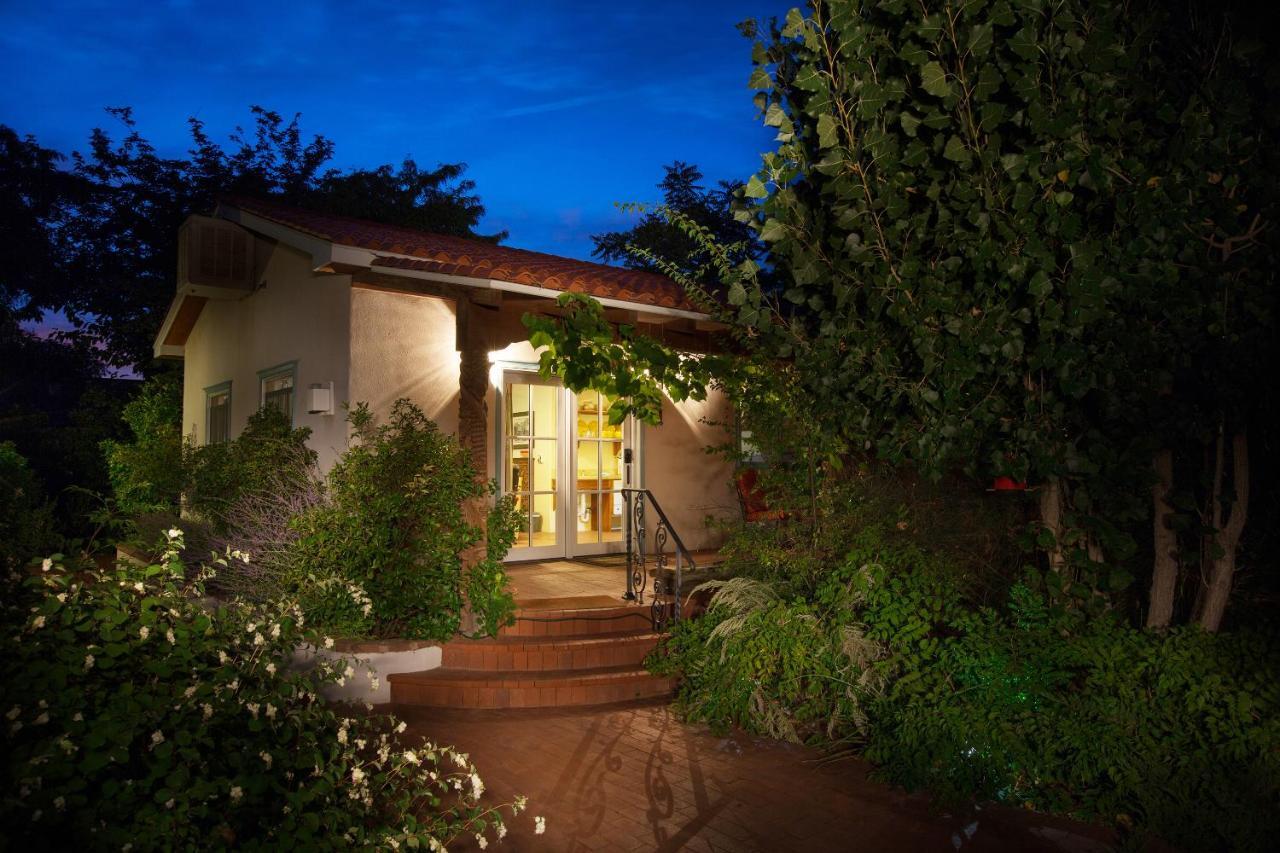 Casa Blanca Inn And Suites Фармингтон Экстерьер фото