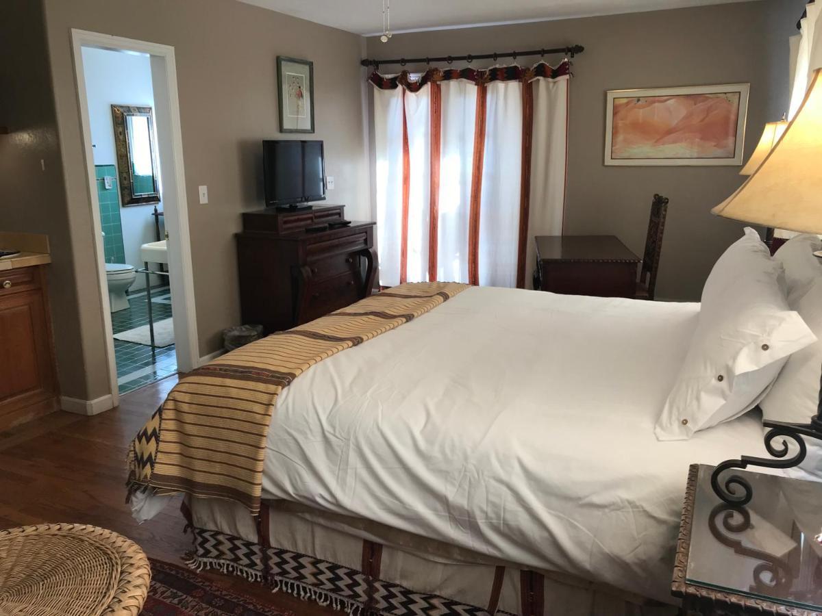 Casa Blanca Inn And Suites Фармингтон Экстерьер фото