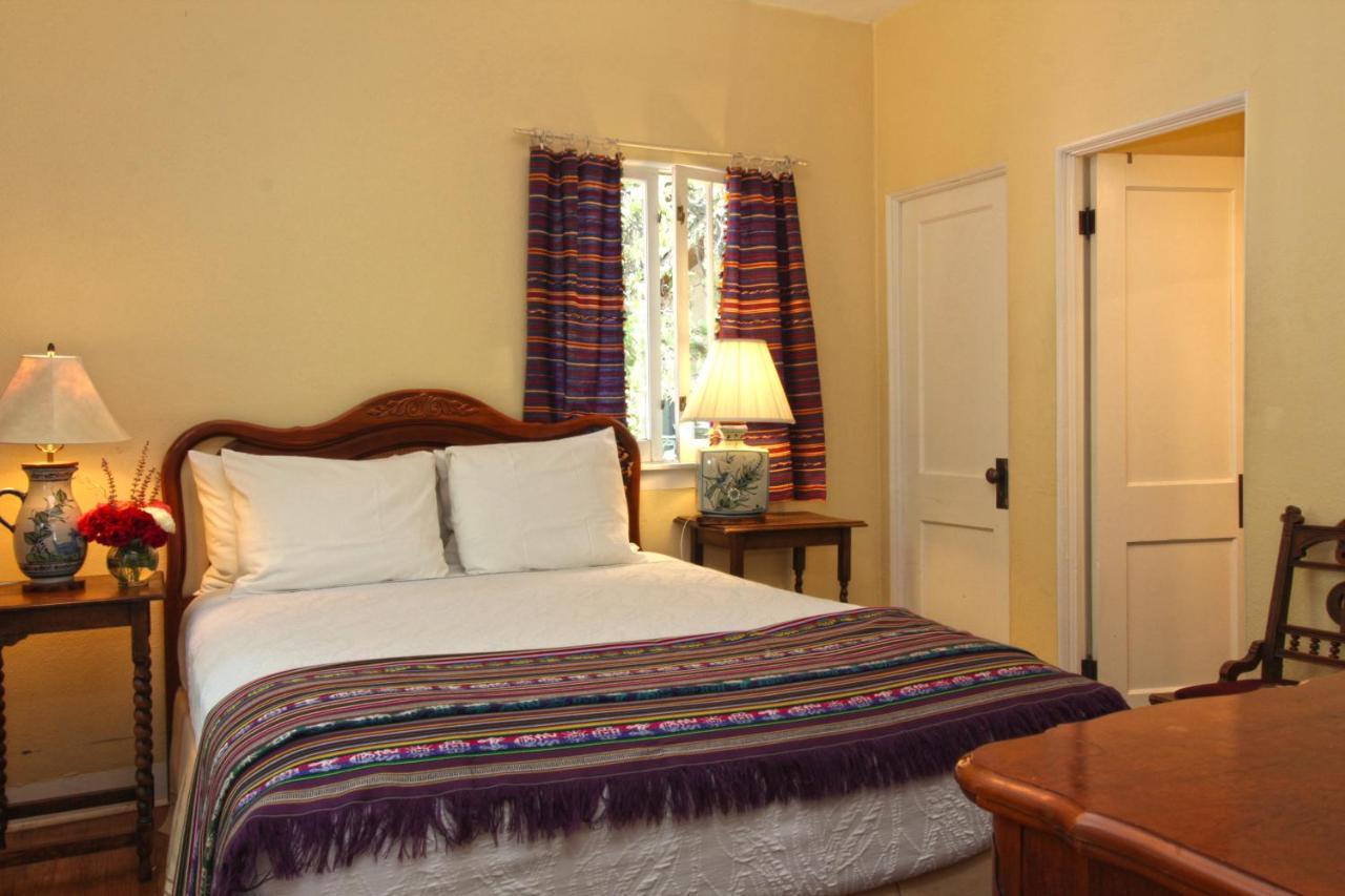 Casa Blanca Inn And Suites Фармингтон Экстерьер фото